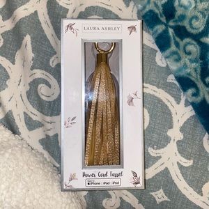 NWOT LAUREN ASHLEY charging tassel